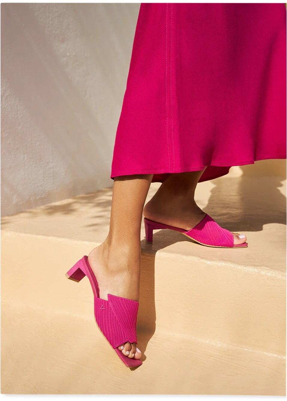 VIVAIA Jade Pitaya Pink Knit Square Toe Block
Heel Mules Sandals EU 38